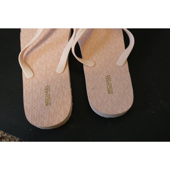 NWOT Michael Kors Eva Signature Light Pink/Golf Logo Embossed Flip Flop Thong - Picture 3 of 4